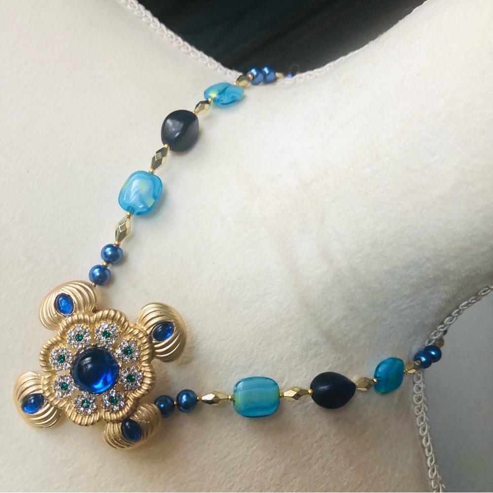 Handcrafted repurpose glass stone pendant Czech glass Pearl necklace